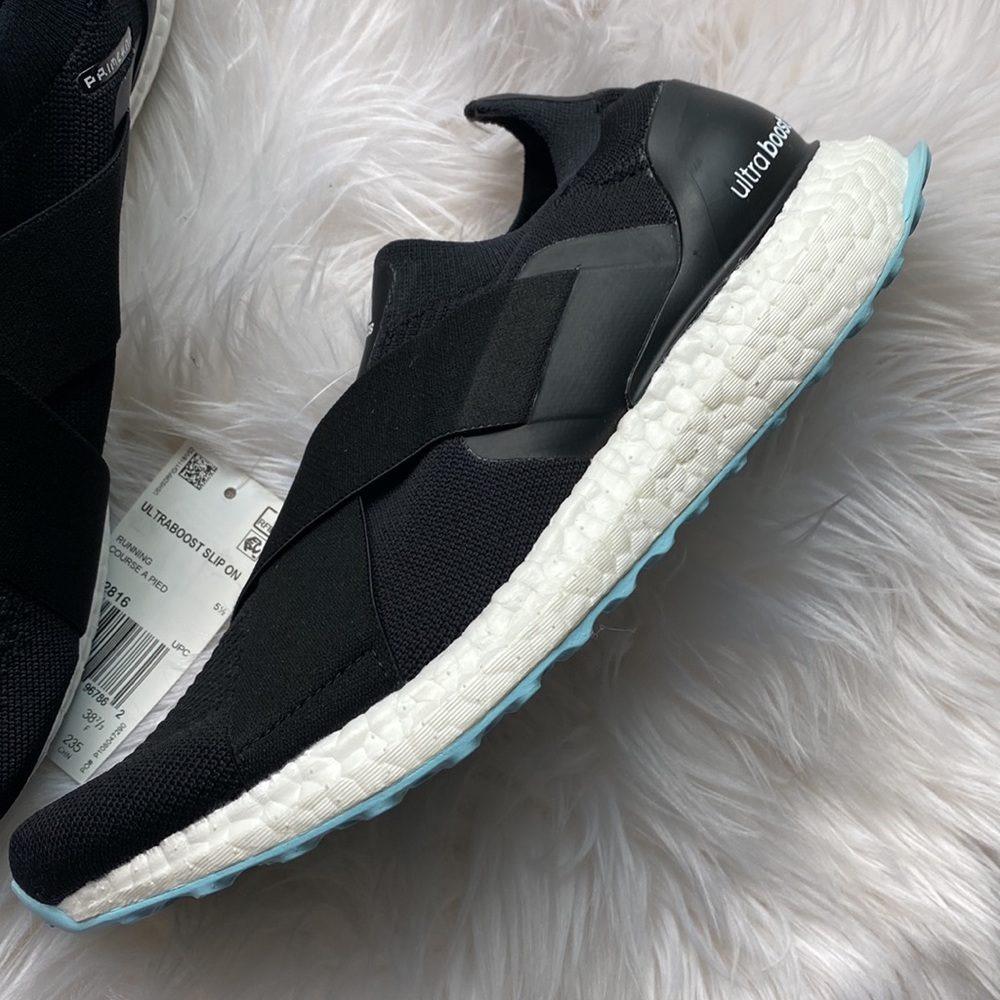 Women’s adidas ultraboost 5.0 DNA Running black-white-blue - Picture 2 of 11